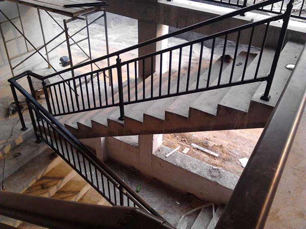 楼梯锌钢护栏图片2